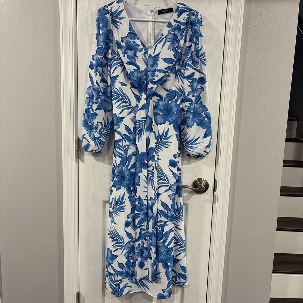 Zesica Floral Blue dress Size Small